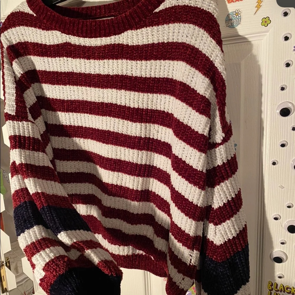 Sweater - Picture 2 of 7